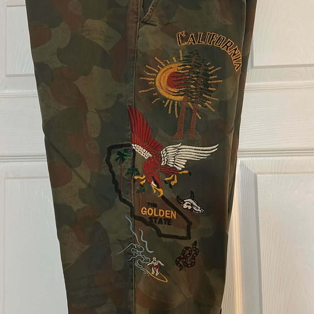 Gap for Good Camo Pants, CALIFORNIA Embroidery, 34X34 Slim